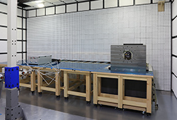 第4電波暗室（車載 EV-Chamber）